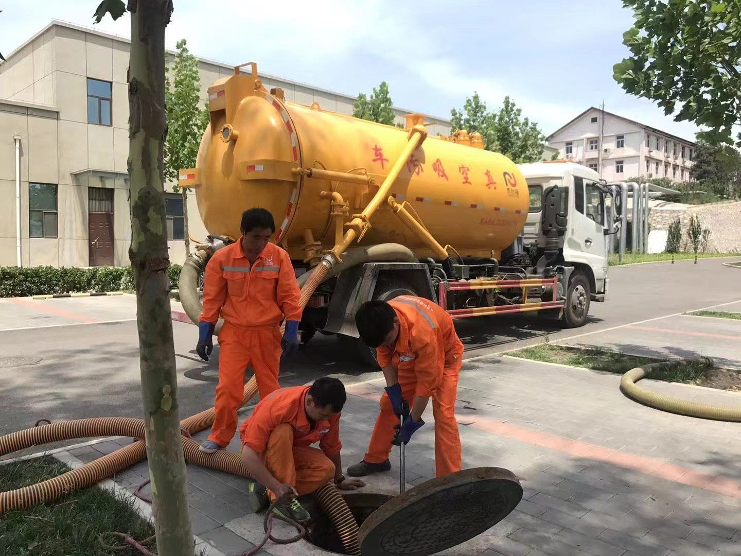 南浔化粪池清理与5-8吨吸粪车施工效率分析